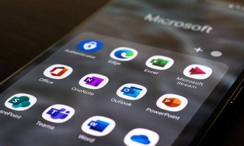 Bildschirm Smartphone mit Icons der MS-Office Applikationen